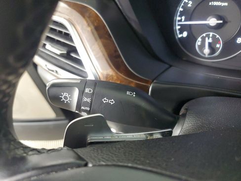 Used 2017 Genesis G90 3.3T Premium RWD image 39