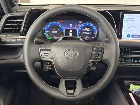 Used 2025 Toyota Crown Signia w/ Advanced Technology Package AWD/4WD image 25