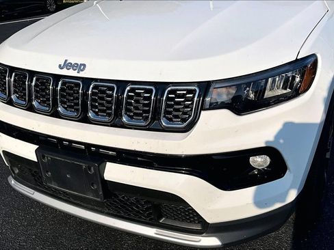 Used 2025 Jeep Compass Limited AWD/4WD image 31