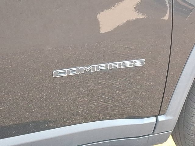Used 2020 Jeep Compass Limited AWD/4WD image 29