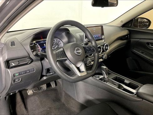 Used 2024 Nissan Sentra SV image 18