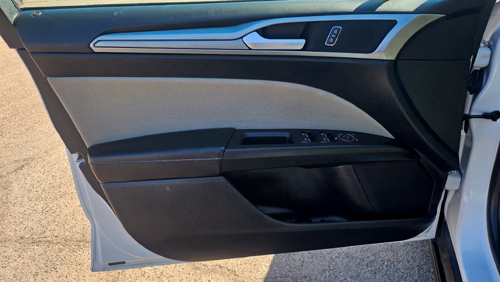 Used 2020 Ford Fusion S FWD image 25