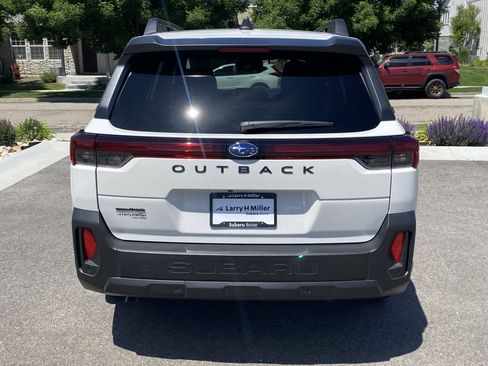 Used 2026 Subaru Outback Premium AWD/4WD image 5