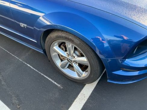 Used 2006 Ford Mustang GT RWD image 2