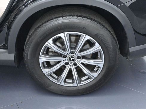 Used 2024 Mercedes-Benz GLC 300 4MATIC image 29
