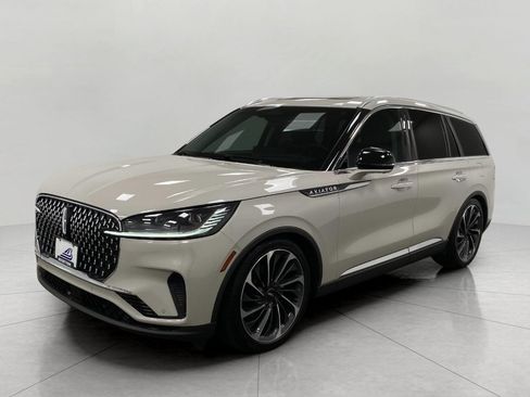 Used 2025 Lincoln Aviator Reserve w/ Equipment Group 201A AWD/4WD image 14