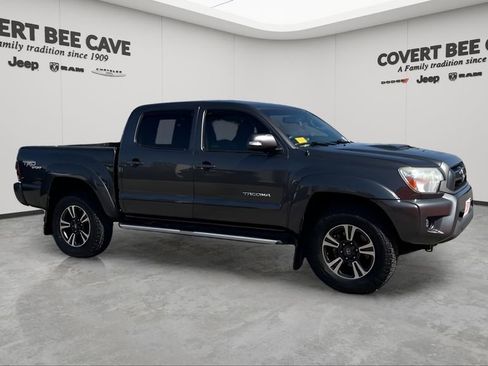 Used 2013 Toyota Tacoma PreRunner w/ TRD Sport Pkg image 11