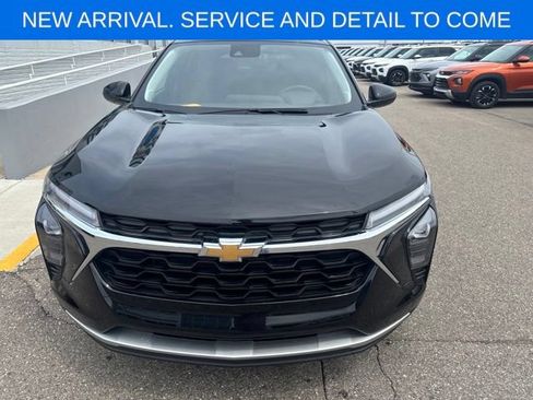 Certified 2024 Chevrolet Trax LT w/ Driver Confidence Package FWD image 3