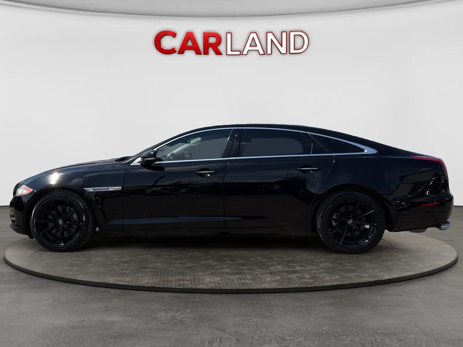 Used 2011 Jaguar XJ L RWD image 2