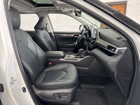 Used 2023 Toyota Highlander Limited image 50