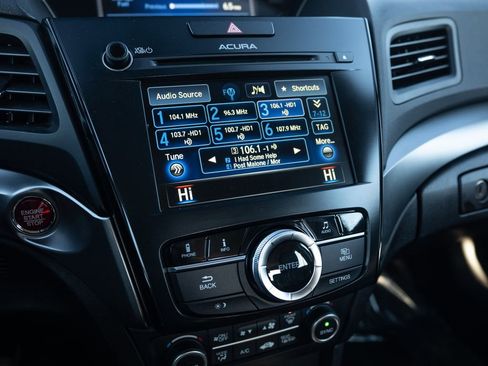 Certified 2018 Acura ILX w/ Premium Package image 29