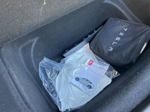 Used 2021 Tesla Model Y Long Range image 35