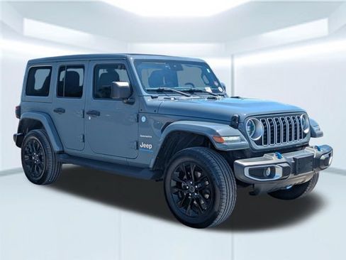Used 2024 Jeep Wrangler Unlimited Sahara w/ Safety Group AWD/4WD image 8