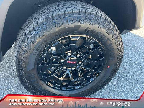 New 2026 GMC Canyon Elevation image 21