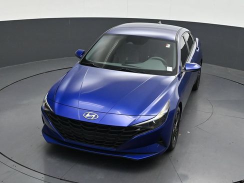 Used 2023 Hyundai Elantra SEL FWD image 28