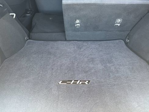 Used 2021 Toyota C-HR LE FWD image 14