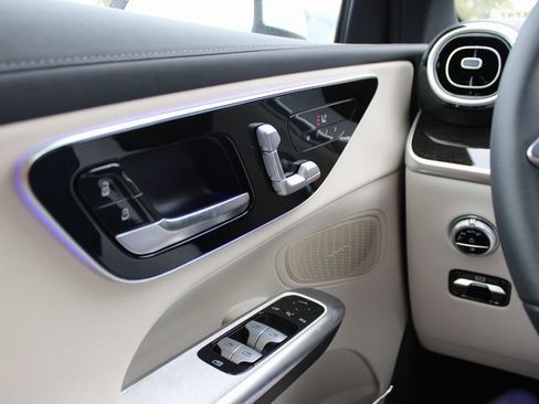 New 2024 Mercedes-Benz GLC 300 4MATIC image 23