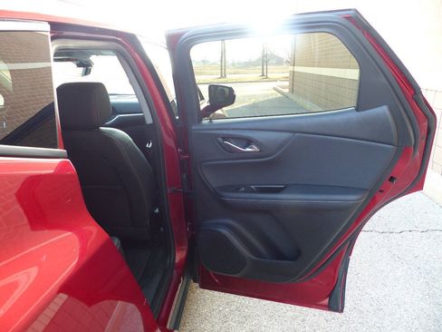 Used 2023 Chevrolet Blazer LT w/ Sound & Technology Package FWD image 37