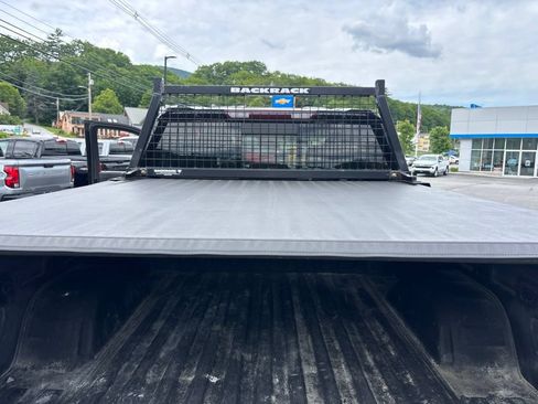 Used 2021 Chevrolet Silverado 1500 LT Trail Boss w/ Convenience Package II AWD/4WD image 18