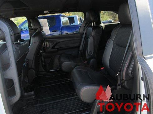 Certified 2025 Toyota Sienna XSE image 24