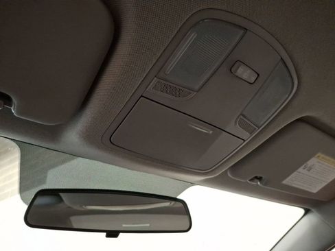 Used 2018 Hyundai Elantra SE image 23