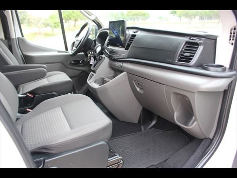 Used 2022 Ford Transit 350 XLT RWD image 18