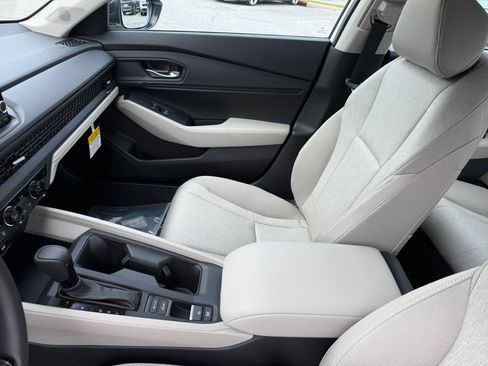 New 2025 Honda Accord SE image 28