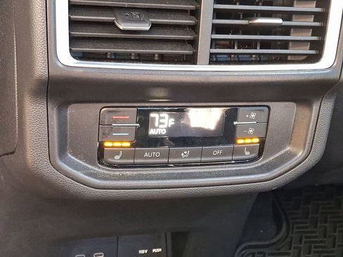 Used 2025 Volkswagen Atlas SEL Premium R-Line image 12