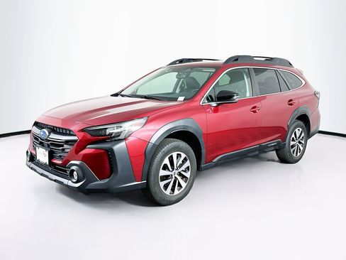 Used 2025 Subaru Outback Premium AWD/4WD image 3