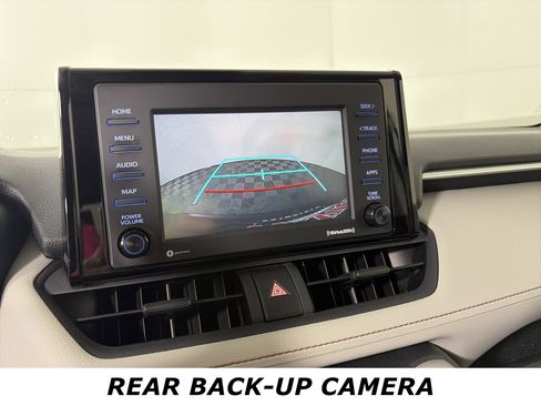 Used 2020 Toyota RAV4 XLE image 5