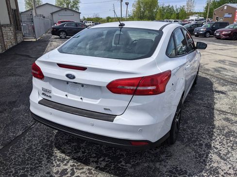 Used 2017 Ford Focus SEL FWD image 3