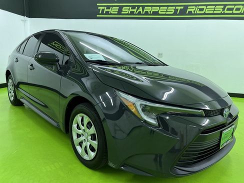 Used 2023 Toyota Corolla LE FWD image 2