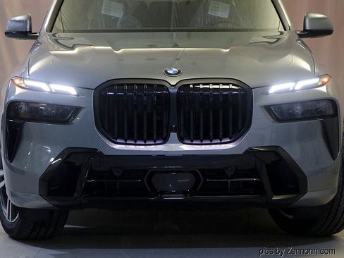 Used 2026 BMW X7 xDrive40i w/ M Sport Package image 6