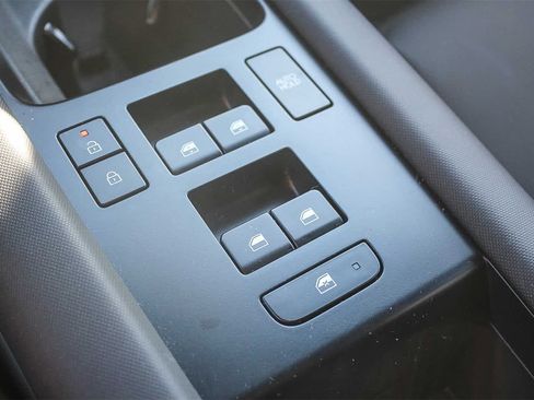 Certified 2025 Hyundai Ioniq 6 SEL image 33