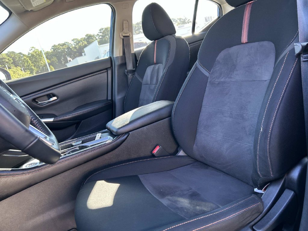 Used 2022 Nissan Sentra SR w/ Trunk Package FWD image 23