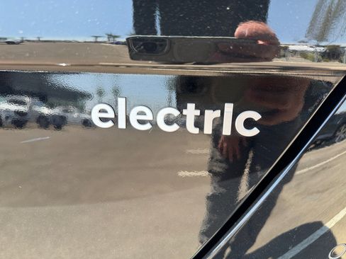 Used 2024 Hyundai Kona Limited FWD image 24