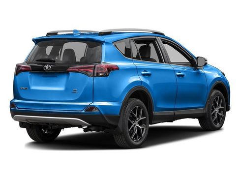 Used 2016 Toyota RAV4 SE FWD image 2