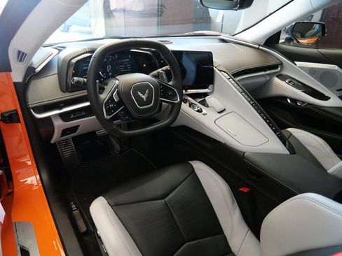 Used 2023 Chevrolet Corvette Stingray Premium Conv w/ 3LT image 8