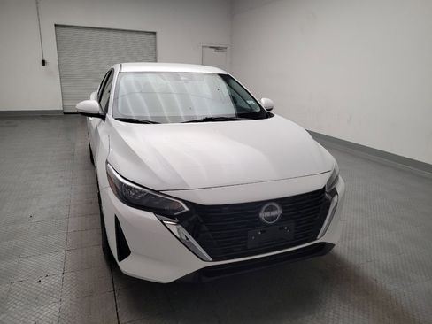 Used 2024 Nissan Sentra SV FWD image 14