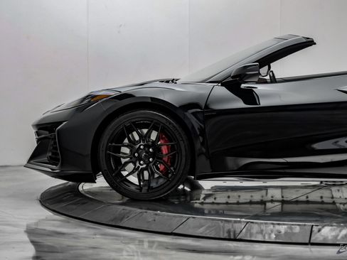 Used 2026 Chevrolet Corvette Z06 RWD image 10