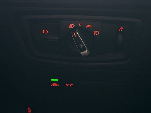 Used 2020 BMW 230i Coupe w/ M Sport Package image 31