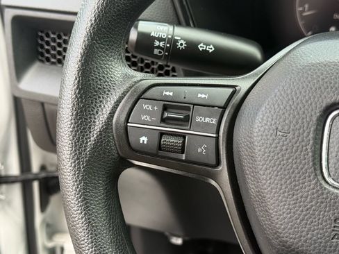 Used 2024 Honda CR-V LX image 17