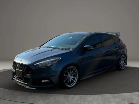 Used 2018 Ford Focus ST FWD image 1