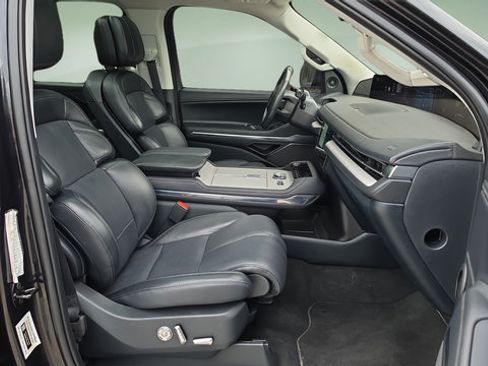 Used 2025 Lincoln Navigator Reserve AWD/4WD image 14