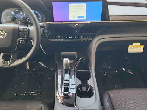 New 2026 Toyota Crown Signia AWD/4WD image 8