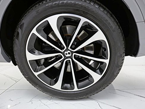 Used 2024 Bentley Bentayga Extended Wheelbase AWD/4WD image 53