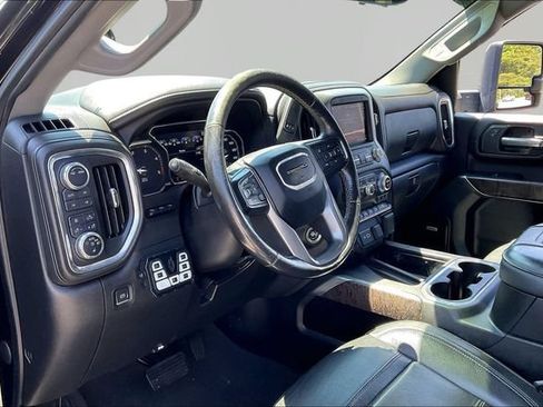 Used 2022 GMC Sierra 3500 Denali w/ Denali Ultimate Package AWD/4WD image 12