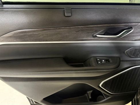 Certified 2022 Jeep Grand Cherokee L Limited w/ Luxury Tech Group II image 13