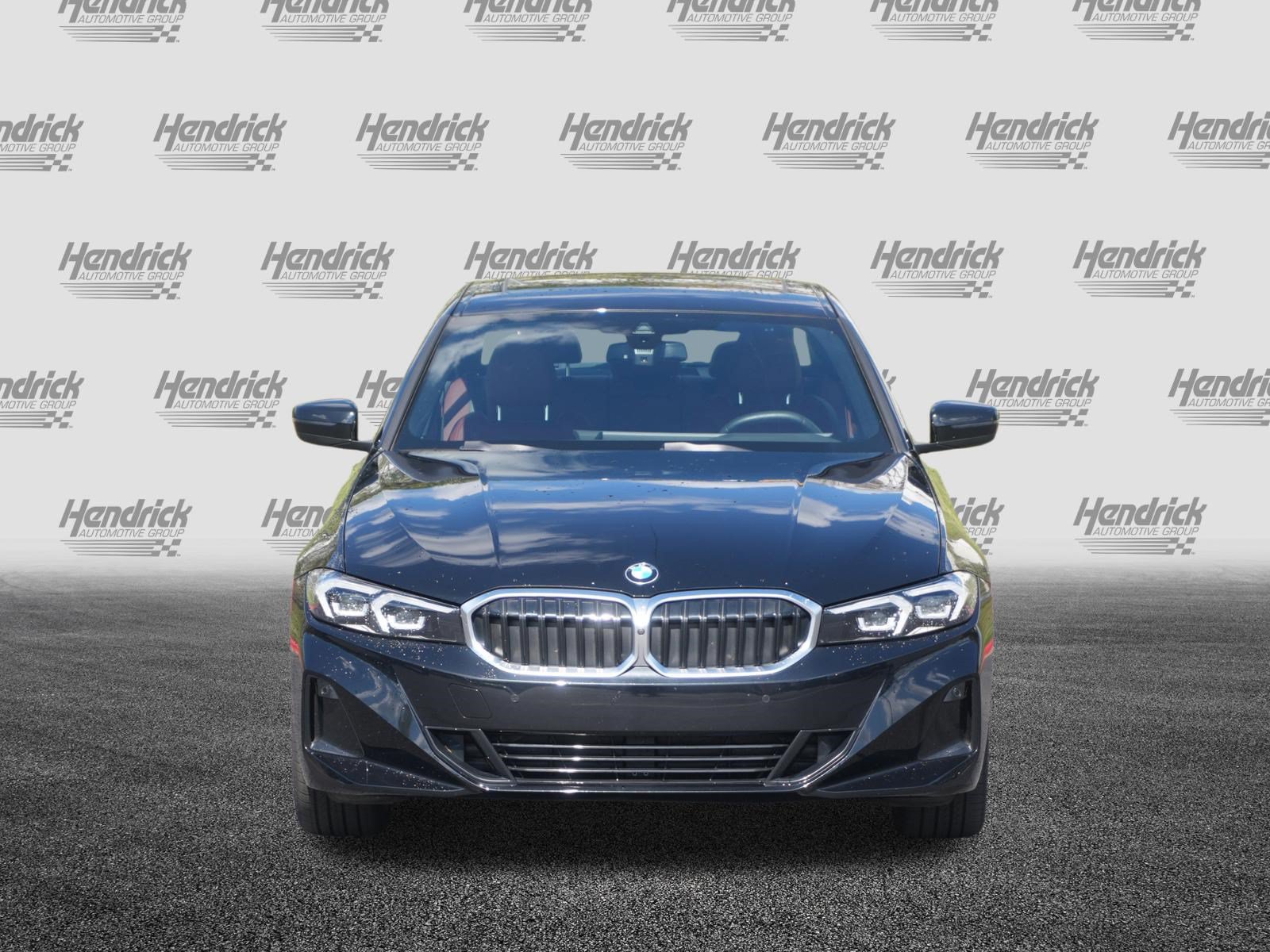 Certified 2025 BMW 330i Sedan RWD image 3