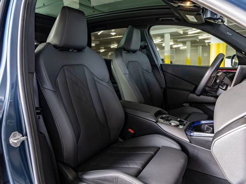 Certified 2025 BMW X3 xDrive30i w/ Premium Package image 32